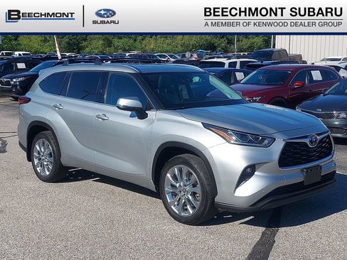 Used 2023 Toyota Highlander Limited AWD/4WD image 1