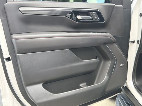 Used 2025 Chevrolet Tahoe RST w/ Comfort Package RWD image 10