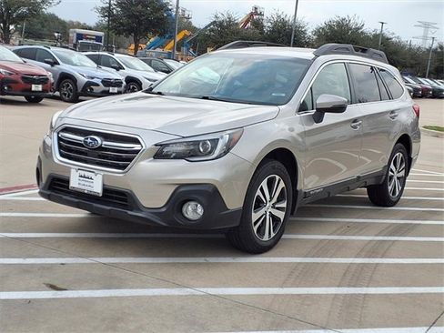 Used 2018 Subaru Outback 2.5i Limited image 3