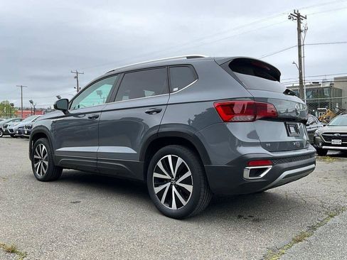 Used 2023 Volkswagen Taos SE AWD/4WD image 6