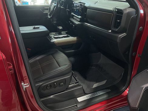 Used 2023 Chevrolet Silverado 1500 High Country w/ High Country Premium Package image 19