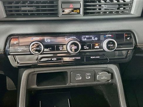 Certified 2023 Honda Pilot TrailSport image 18