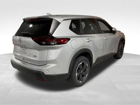 Used 2025 Nissan Rogue SV image 7