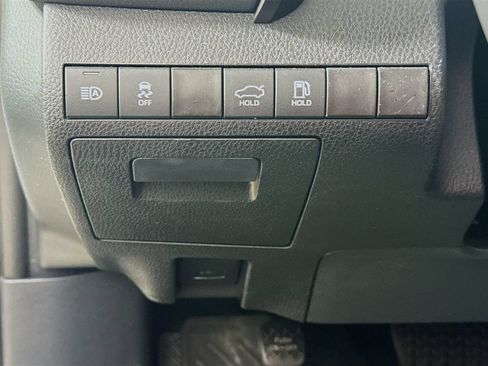 Certified 2023 Toyota Camry SE FWD image 11