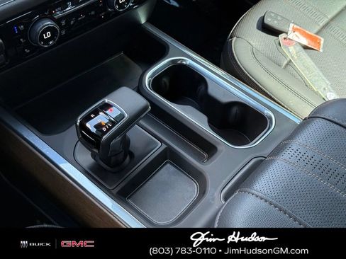 Certified 2025 Chevrolet Silverado 1500 High Country w/ High Country Premium Package AWD/4WD image 35