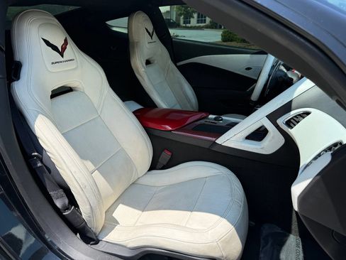 Used 2016 Chevrolet Corvette Stingray Coupe RWD image 36