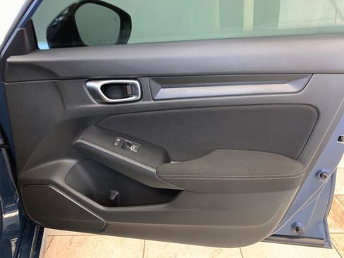 Used 2025 Honda Civic Sport image 40