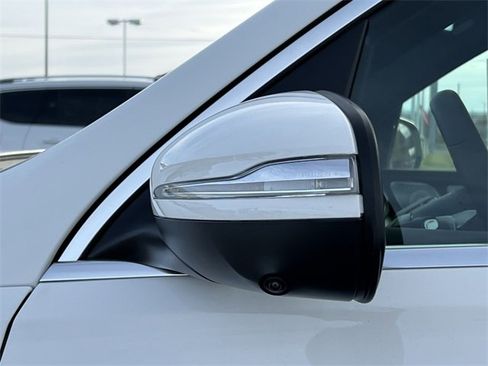 Certified 2025 Mercedes-Benz GLS 450 4MATIC image 43