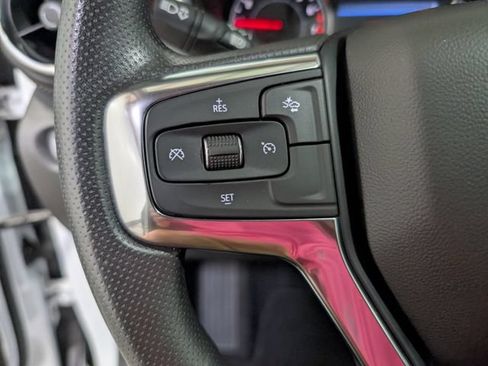 Used 2025 Chevrolet Blazer LT FWD image 18