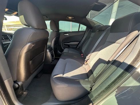 Used 2018 Dodge Charger SXT image 13