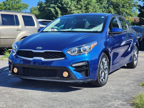 Used 2020 Kia Forte LXS FWD image 3