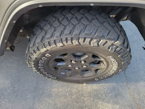 Used 2023 Jeep Wrangler Unlimited w/ 8.4" Radio Group image 6