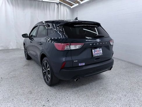 Used 2022 Ford Escape SE w/ SE Sport Appearance Package FWD image 4