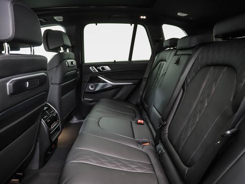 New 2026 BMW X5 M60i image 21
