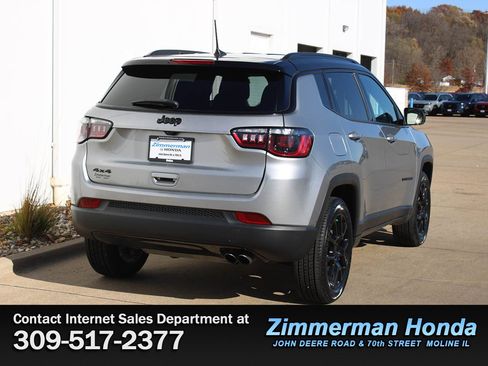 Used 2022 Jeep Compass Altitude w/ Convenience Group image 2