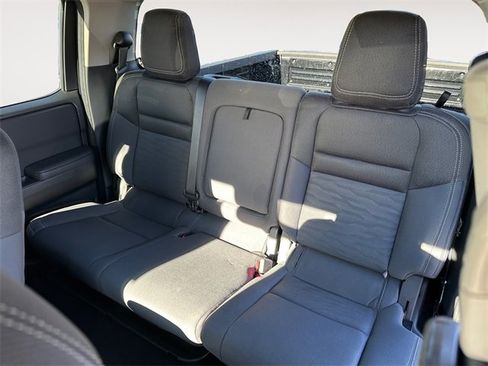 Used 2022 Nissan Frontier SV image 13