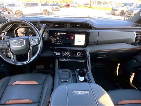 Used 2025 GMC Sierra 2500 AT4 w/ AT4 Premium Plus Package image 15