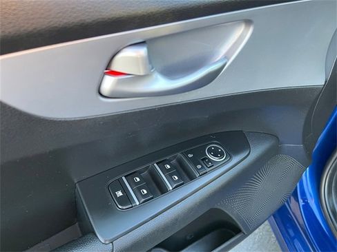 Used 2023 Kia Forte LXS image 13