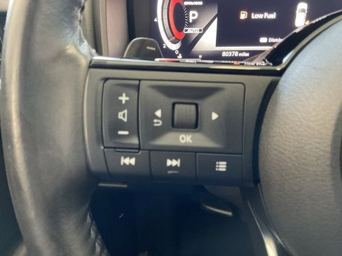 Used 2024 Nissan Rogue SL image 13