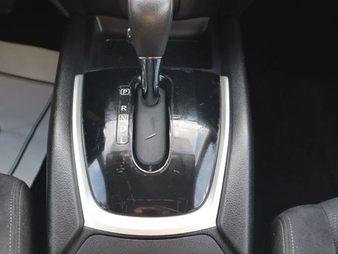 Used 2016 Nissan Rogue S FWD image 22