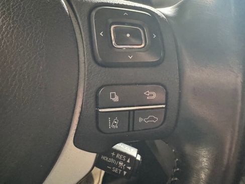 Used 2018 Lexus IS 300 AWD w/ Comfort Package image 26