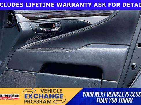 Used 2017 Lexus LS 460 AWD w/ Comfort Package image 21