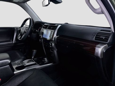 Used 2022 Toyota 4Runner Limited AWD/4WD image 29