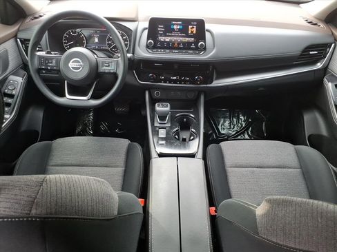Used 2021 Nissan Rogue SV image 8