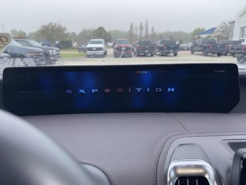 Used 2025 Ford Expedition Max Platinum w/ Platinum Ultimate Package image 12