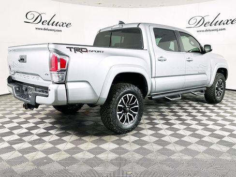 Used 2023 Toyota Tacoma TRD Sport image 6
