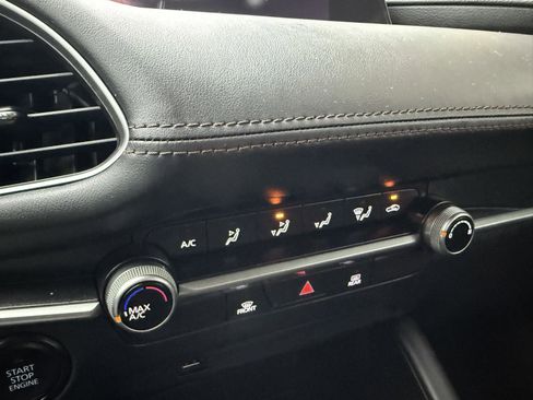 Used 2019 MAZDA MAZDA3 Sedan image 17