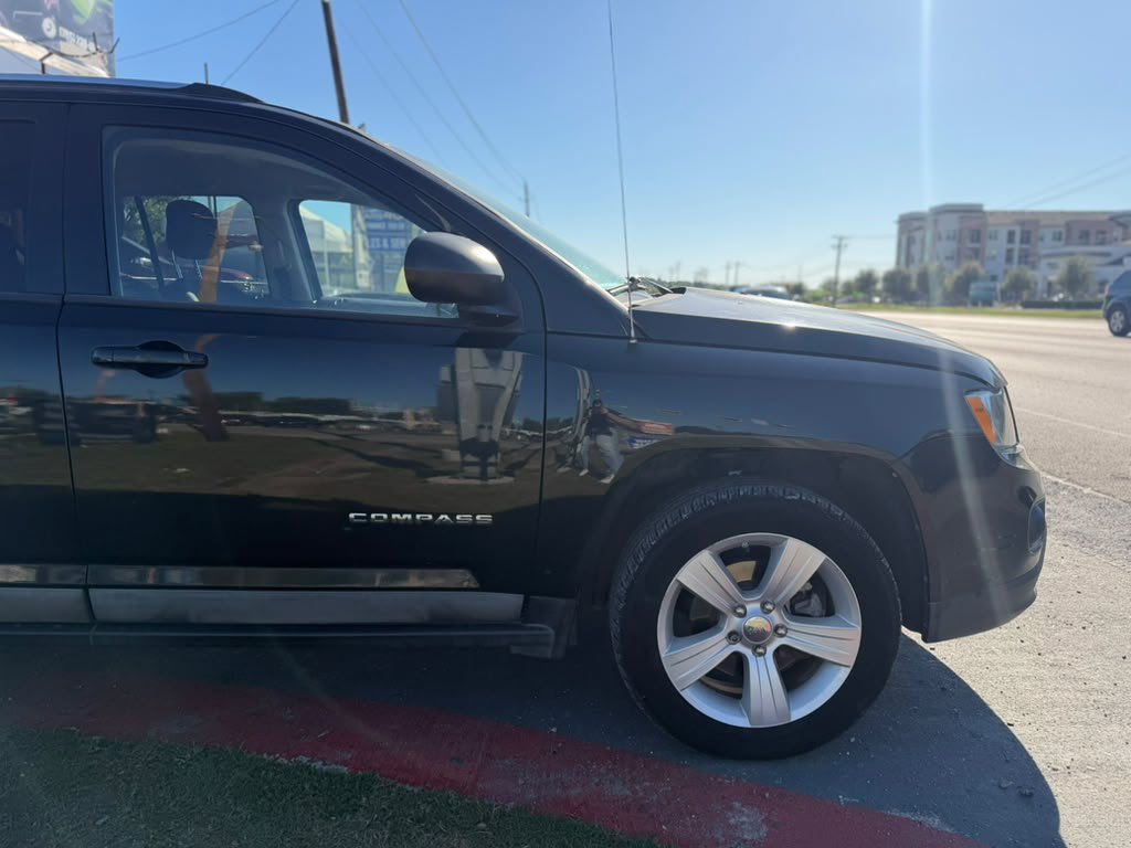 Used 2011 Jeep Compass 2WD image 12