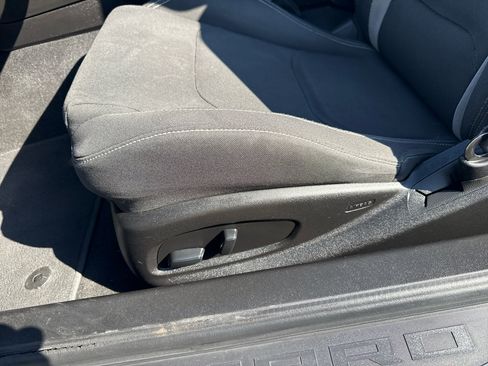 Used 2019 Chevrolet Camaro LT image 11