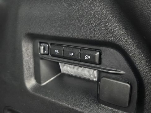 Used 2025 Ford Explorer ST image 39