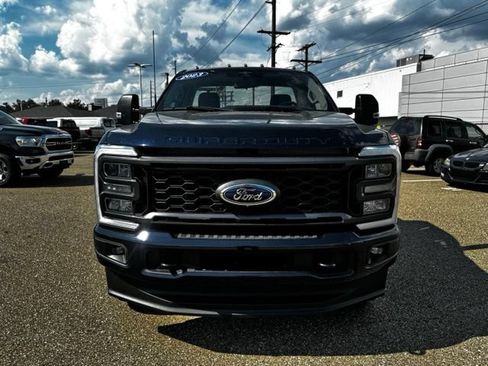 Used 2023 Ford F250 XL w/ STX Appearance Package AWD/4WD image 2