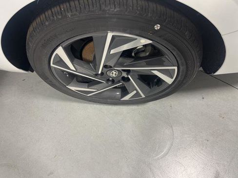 New 2025 Hyundai Elantra Sport image 30