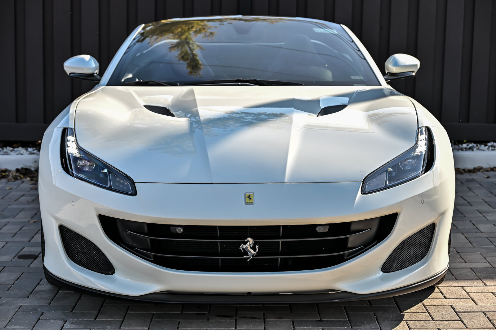 Used 2019 Ferrari Portofino RWD image 4