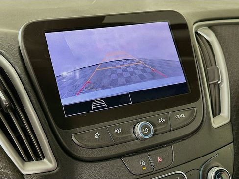 Used 2024 Chevrolet Malibu LT image 18