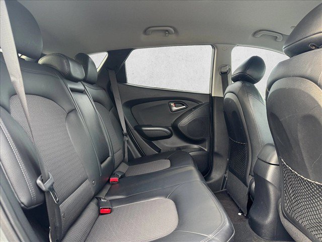 Used 2011 Hyundai Tucson GLS w/ Navigation Pkg 2 AWD/4WD image 19
