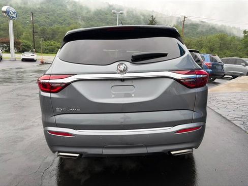 Used 2020 Buick Enclave Essence w/ Sound and Sites Package AWD/4WD image 12