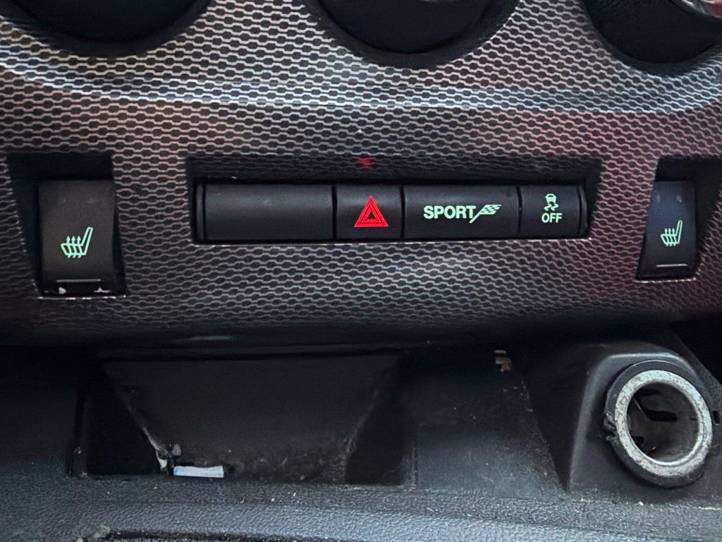 Used 2014 Dodge Challenger R/T Plus RWD image 26