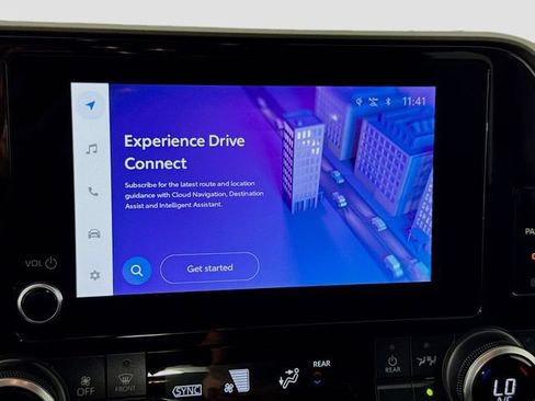 Certified 2025 Toyota Highlander XLE FWD image 16