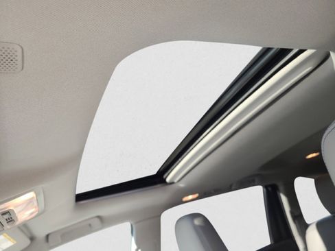 Used 2019 Toyota Highlander XLE image 13