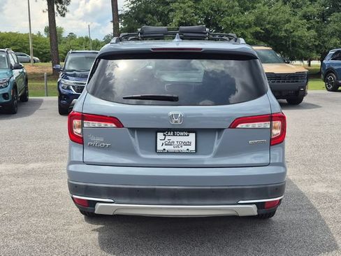 Used 2022 Honda Pilot Touring image 3