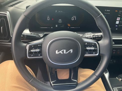 Used 2025 Kia Sorento S w/ Panoramic Sunroof Package AWD/4WD image 14