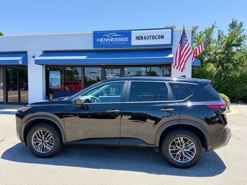 Used 2023 Nissan Rogue S AWD/4WD image 24