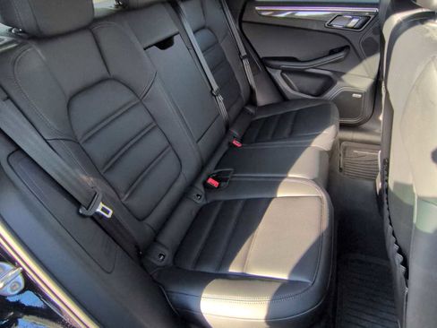 Used 2023 Porsche Macan GTS image 12