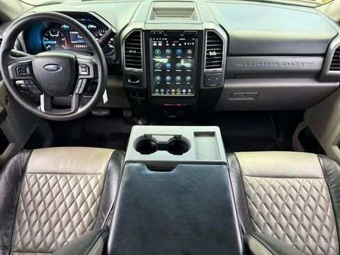 Used 2017 Ford F250 XLT image 9