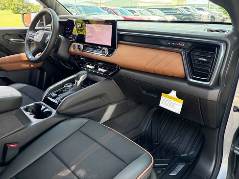 New 2026 GMC Canyon AT4 AWD/4WD image 41