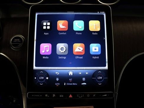 Used 2025 Mercedes-Benz GLC 350e GLC 350e w/ AMG Line image 7